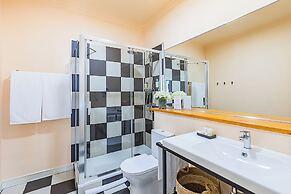 LR Guest House