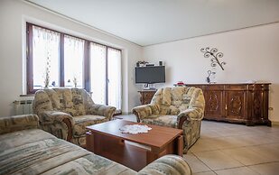 Cademia Two-bedroom Apartment 2