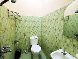 Charming Deluxe Room With Ac and Wifi