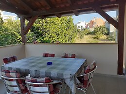 Seafront Spacious Apartment Spazzio