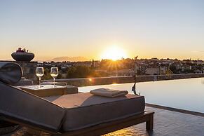 Akrolithos luxury suites