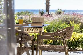 Akrolithos luxury suites