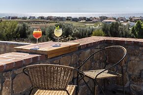 Akrolithos luxury suites