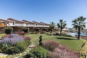 Akrolithos luxury suites
