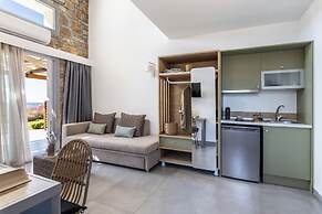 Akrolithos luxury suites
