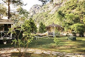 Lukkies Lodge