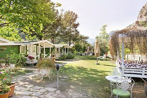 Lukkies Lodge