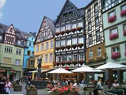 2 Bed Apt Sleeps 5 - Rooftop Terrace, Wifi