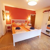 2 Bed Apt Sleeps 5 - Rooftop Terrace, Wifi