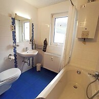 2 Bed Apt Sleeps 5 - Rooftop Terrace, Wifi
