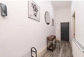 Sublime Stays Pet-friendly Apartment in Derby