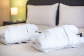 Erythros Boutique Suite By Cloudkeys