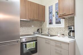 Erythros Boutique Suite By Cloudkeys