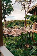 Blue Roatan Resort