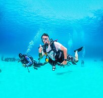 Blue Roatan Resort