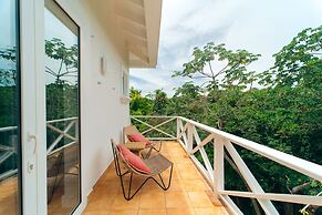 Blue Roatan Resort