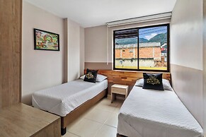 Hotel De La Salle
