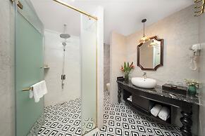 GM Premium Hotel