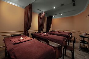 GM Premium Hotel