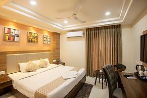 M Square Hotel