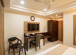 M Square Hotel