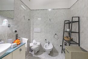 Suite 22