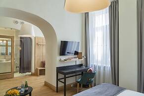 Dome Hotel
