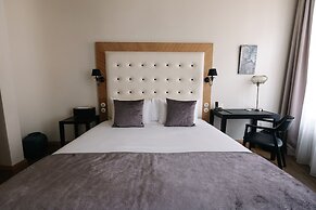 Dome Hotel