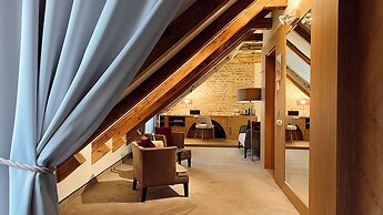Dome Hotel