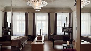 Dome Hotel