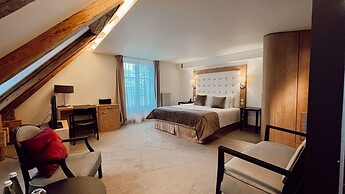 Dome Hotel
