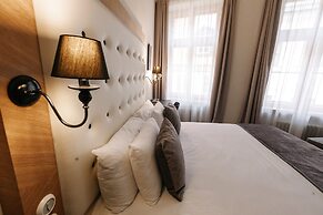 Dome Hotel