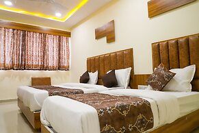 Hotel The Grand