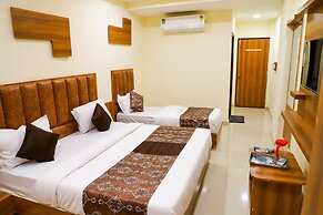 Hotel The Grand
