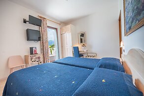 Hotel Laguna