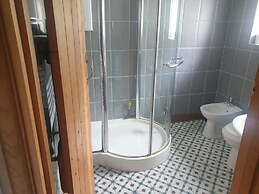 Cottage Hurst Green Sleeps 4, Views