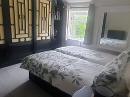 Cottage Hurst Green Sleeps 4, Views