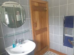 Cottage Hurst Green Sleeps 4, Views