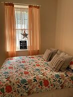 Stunning 2-bed Apartment Above Schooners Bar