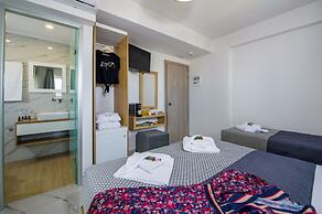 Deluxe City Hotel