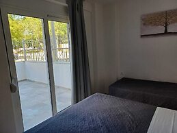 Deluxe City Hotel