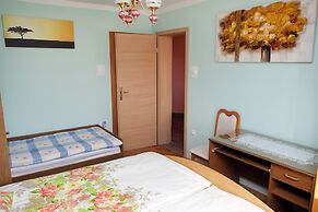 Apartment Jorsi With Mountain View
