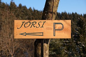 Apartment Jorsi With Mountain View