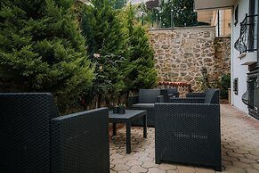 Umut Apartments