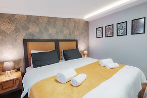 Umut Apartments