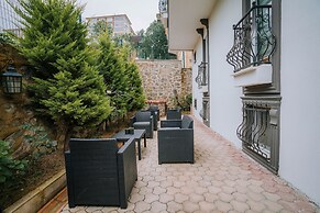 Umut Apartments