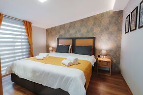 Umut Apartments