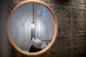 Remezzo Suites