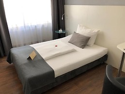 Schlotzeria Hotel I Cafe I Eis
