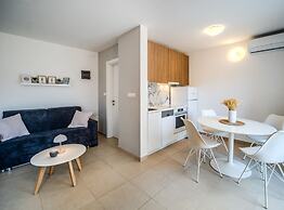 Apartments Tomy